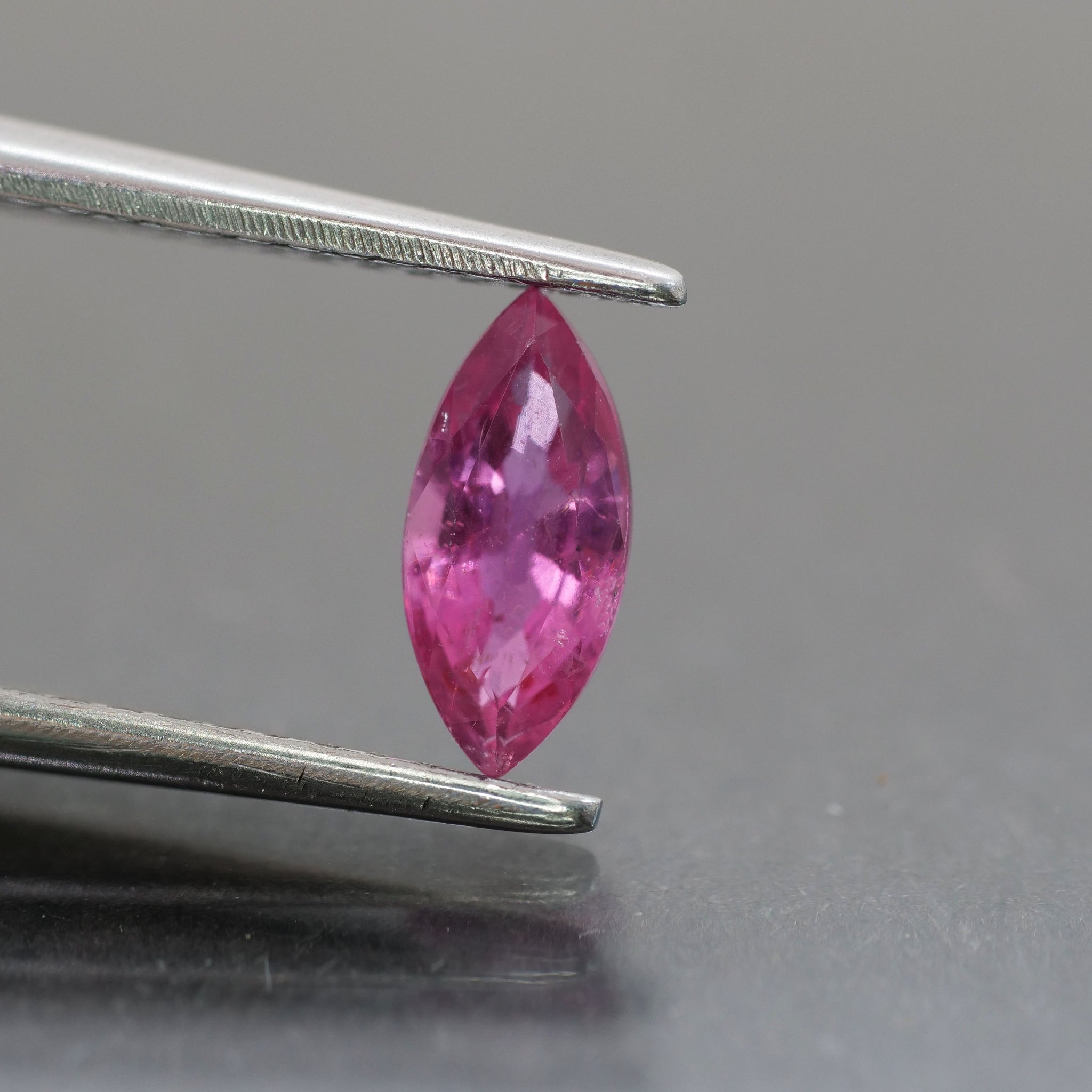 Pink sapphire | natural, marquise cut 7.5x3.5 mm, 0.55 ct - Eden Garden Jewelry™