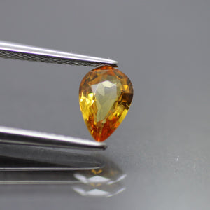 Sapphire | natural, orange, pear cut 7x5 mm, VS 0.7ct - Eden Garden Jewelry™