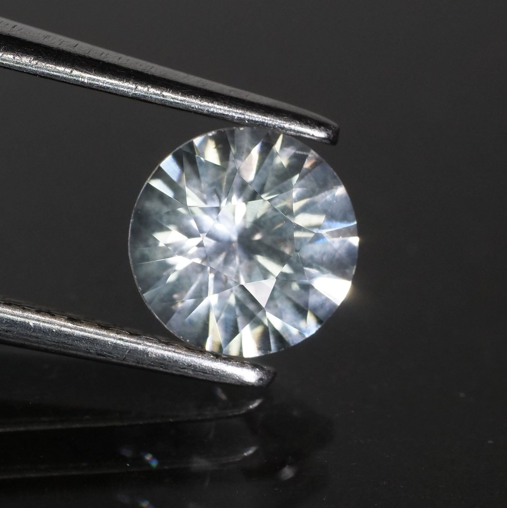 Sapphire white (colourless) round VS 6mm 0.9 ct - Eden Garden Jewelry™