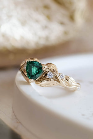 Emerald trillion cut engagement ring, gold leaves and diamonds ring / Clematis - Eden Garden Jewelry™