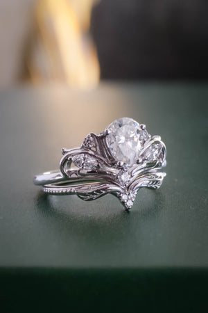 Unique bridal ring set with pear shaped moissanite / Swanlake - Eden Garden Jewelry™