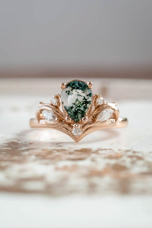 Big pear moss agate engagement ring, one of a kind gemstone ring / Swanlake - Eden Garden Jewelry™