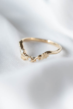 Curved ivy leaves wedding band with diamonds | Matching ring for Ivy Undina - Eden Garden Jewelry™