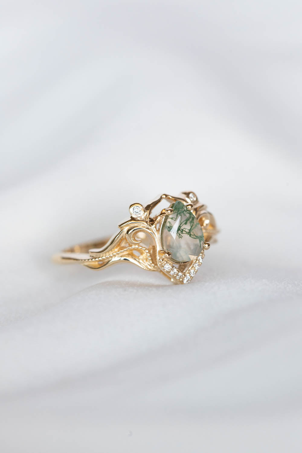 Unique pear moss agate engagement ring, gold ring with diamonds / Lida - Eden Garden Jewelry™