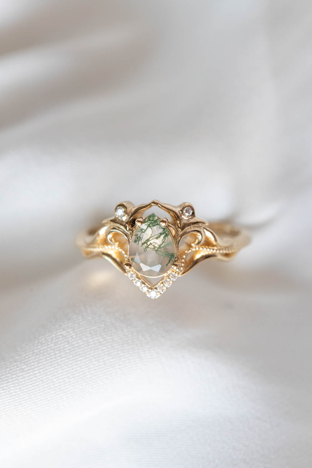 Unique pear moss agate engagement ring, gold ring with diamonds / Lida - Eden Garden Jewelry™