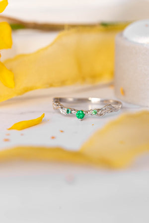 Wedding rings set for couple: white gold leaf ring for man, emeralds ring for woman - Eden Garden Jewelry™