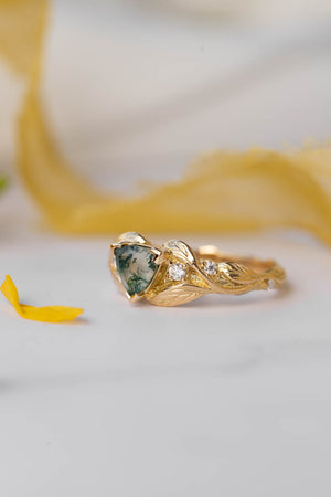 Trillion moss agate engagement ring, gold leaves and diamonds ring / Clematis - Eden Garden Jewelry™