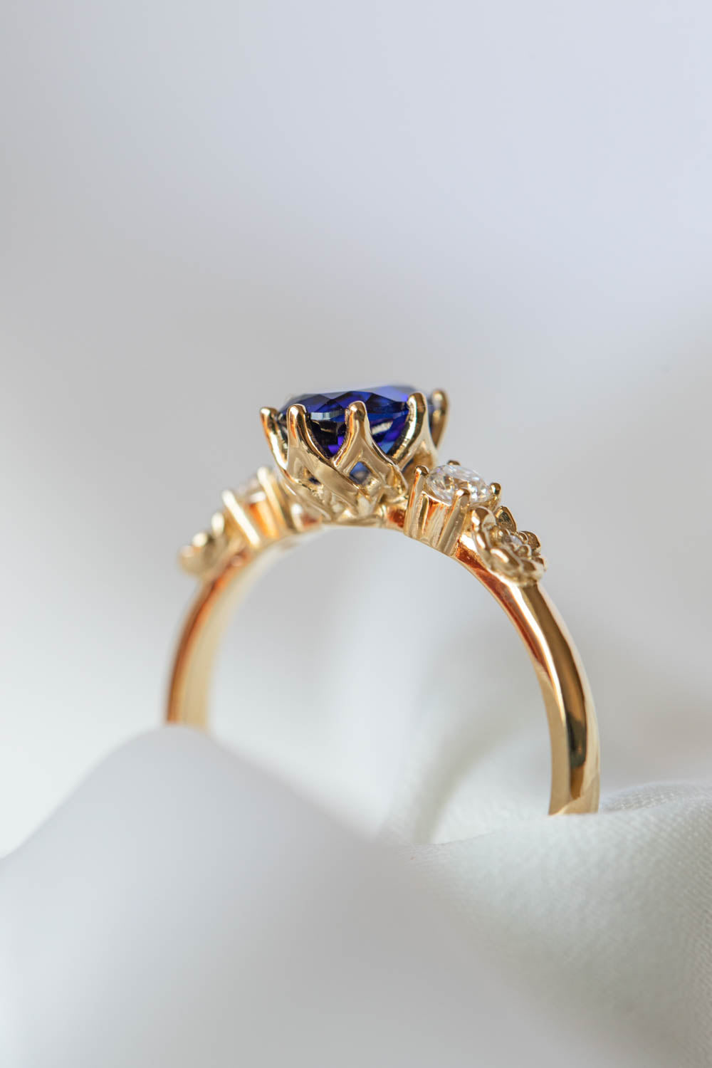 Royal blue sapphire engagement ring, flower promise ring with lab sapphire and diamonds / Fiorella - Eden Garden Jewelry™