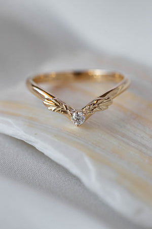 READY TO SHIP: Leaf wedding band in 14K yellow gold, moissanite, RING SIZE 7 US - Eden Garden Jewelry™